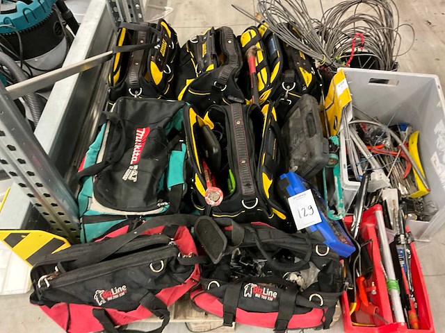 Partij handgereedschappen & installatie materiaal - afbeelding 2 van  4