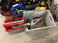 Partij handgereedschappen & installatie materiaal - afbeelding 3 van  4