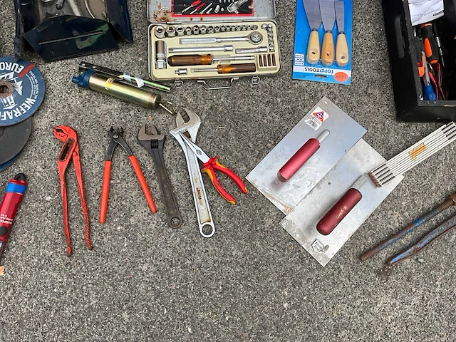 Partij handgereedschappen + koffers - afbeelding 6 van  9