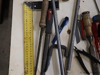 Partij handgereedschappen o.a. schroevendraaiers, hamers, tangen & beitels - afbeelding 2 van  6