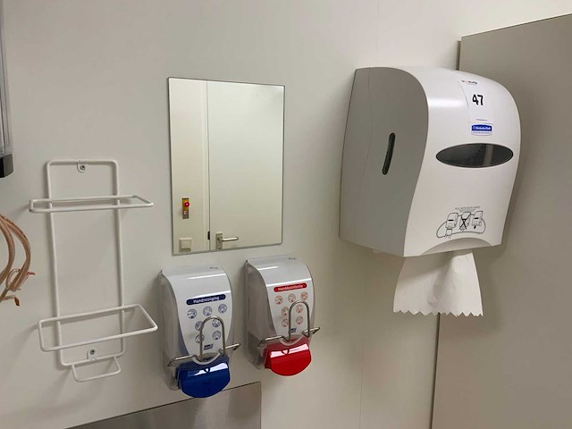 Partij handhygiëne - afbeelding 2 van  6