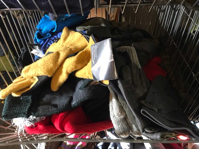 Partij handschoenen en mutsen - afbeelding 6 van  7