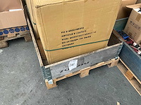 Partij handschoenen en overalls - afbeelding 2 van  9