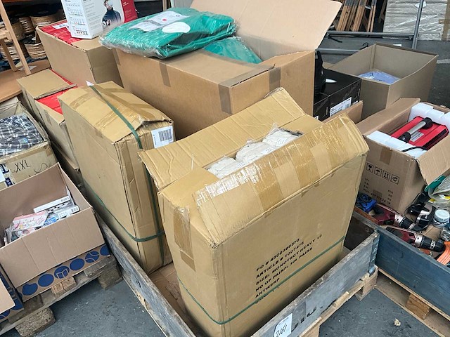 Partij handschoenen en overalls - afbeelding 8 van  9