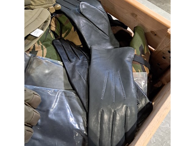 Partij handschoenen - afbeelding 5 van  7