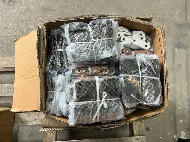 Partij handtassen (ca. 240x) - afbeelding 9 van  9