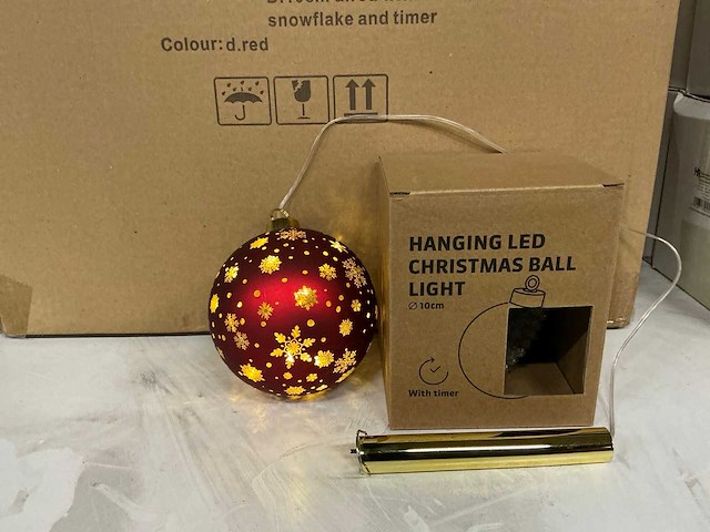 Partij hanging led christmas ball light ø10cm with timer (36x) - afbeelding 1 van  3