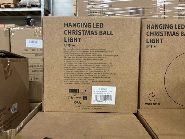 Partij hanging led christmas ball light ø15cm with timer (22x) - afbeelding 1 van  3