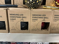 Partij hanging led christmas ball light d10cm with timer black&red (50x) - afbeelding 3 van  4