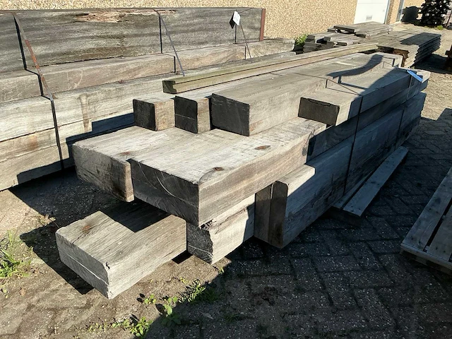 Partij hardhouten balken - afbeelding 1 van  5