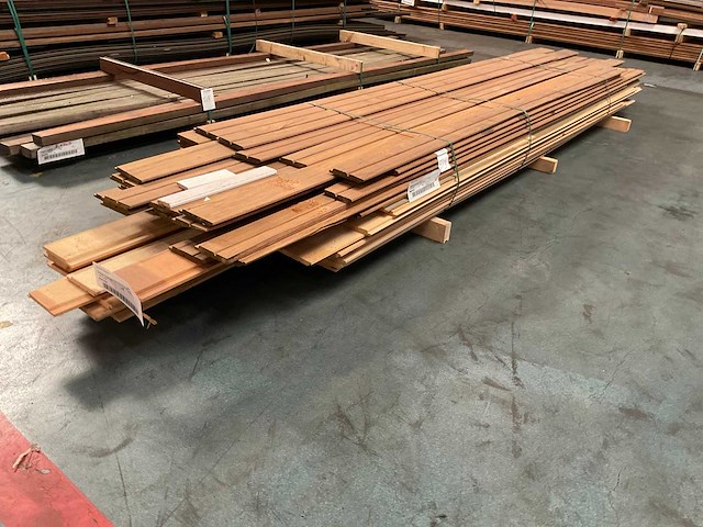 Partij hardhouten gevelbekleding - afbeelding 1 van  5