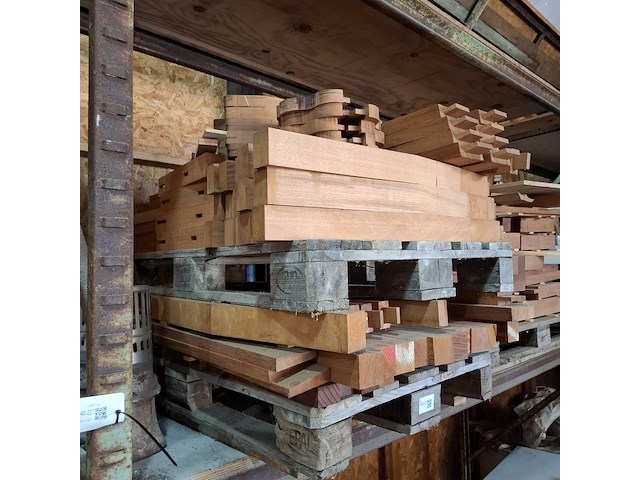 Partij hardhouten half fabricaten op 2x pallet - afbeelding 3 van  7