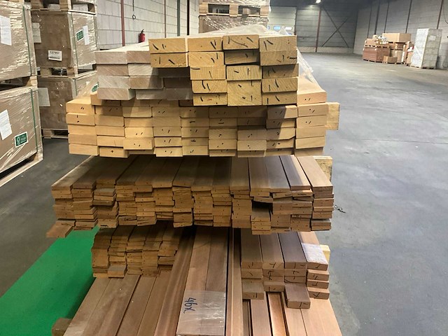 Partij hardhouten latten - afbeelding 4 van  7