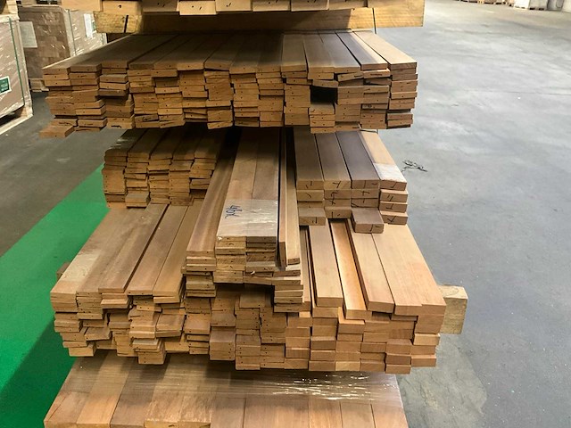 Partij hardhouten latten - afbeelding 5 van  7