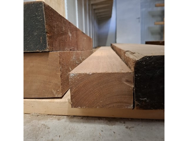 Partij hardhouten meranti - afbeelding 5 van  8