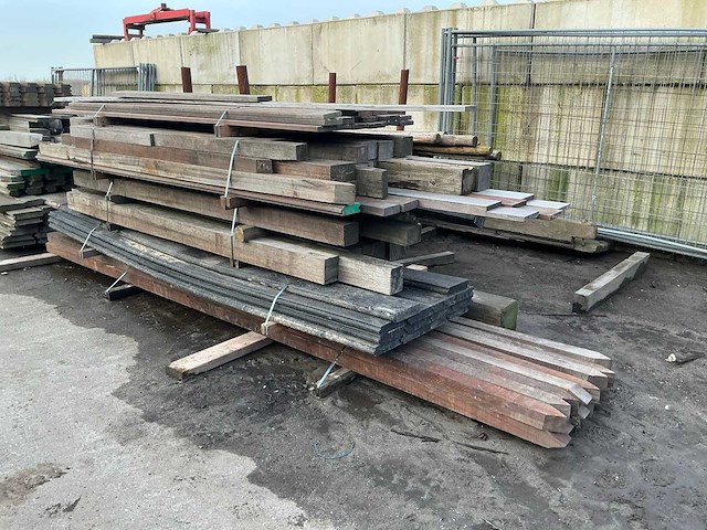 Partij hardhouten palen - afbeelding 5 van  12