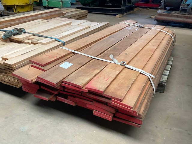 Partij hardhouten planken "hyd. casing power tong" - afbeelding 1 van  5
