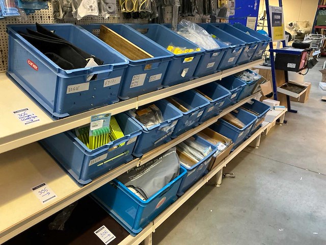 Partij haringen en scheerlijnen - afbeelding 1 van  20