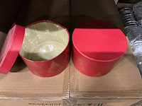 Partij hat box christmas trees carton ø14xh10cm red (144x) - afbeelding 2 van  5