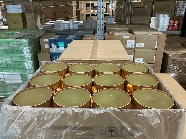 Partij hat box shiny carton ø14xh10cm brown (504x) - afbeelding 6 van  7