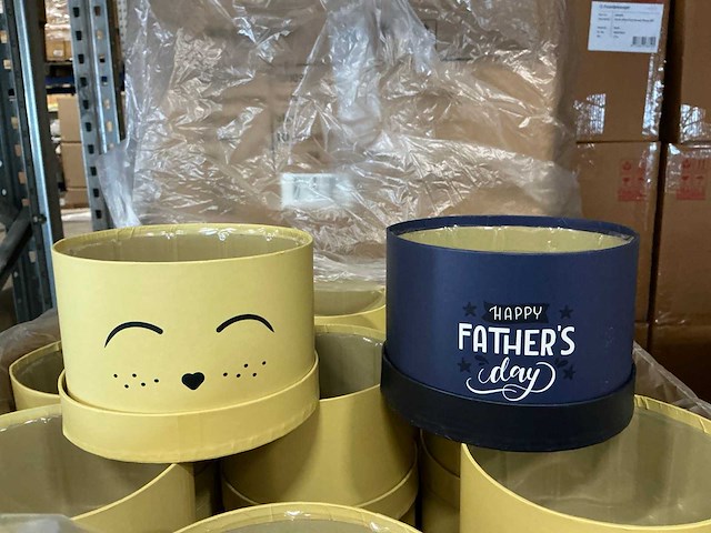 Partij hat boxes ø14x10cm (324x) - afbeelding 1 van  5