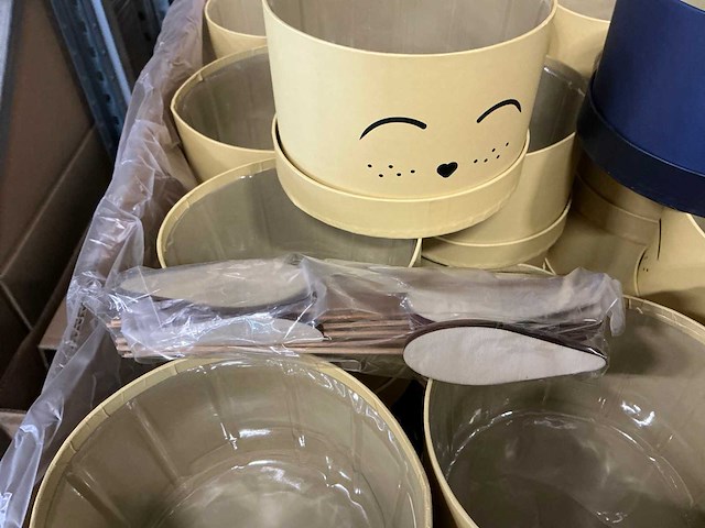 Partij hat boxes ø14x10cm (324x) - afbeelding 3 van  5