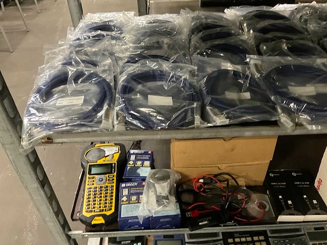 Partij hdmi kabels en kantoorartikelen - afbeelding 8 van  10