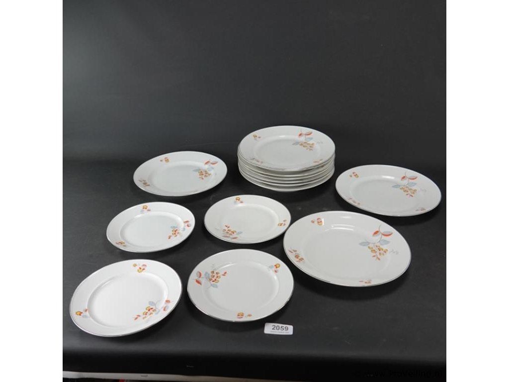 Kringloopveiling. oozzoo lunteren.