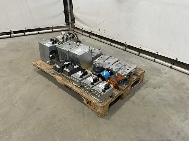 Partij heftruck onderdelen - afbeelding 7 van  9