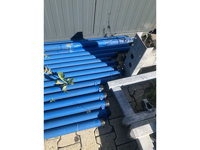 Partij hekwerk, blauw - afbeelding 8 van  8