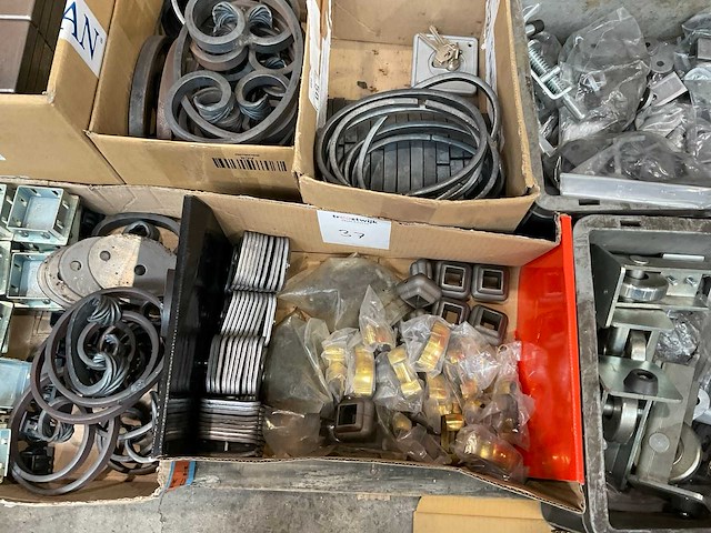 Partij hekwerk onderdelen - afbeelding 2 van  9