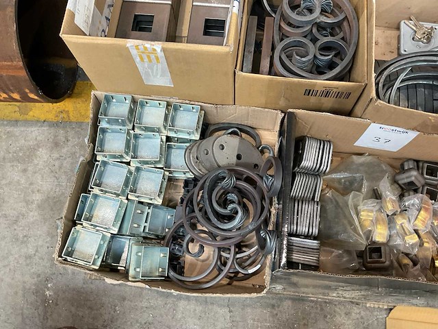 Partij hekwerk onderdelen - afbeelding 3 van  9