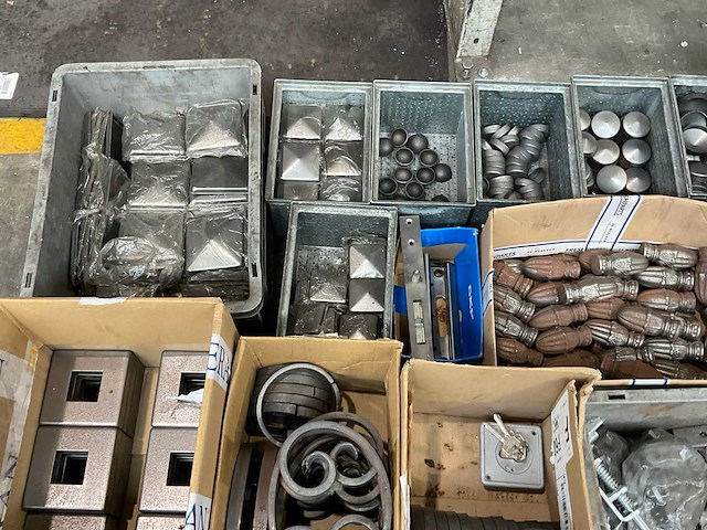 Partij hekwerk onderdelen - afbeelding 5 van  9