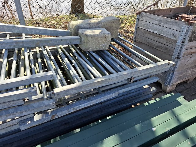 Partij hekwerk - afbeelding 6 van  19