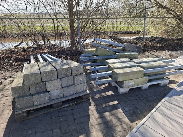 Partij hekwerk - afbeelding 7 van  19