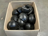 Partij helmen (29x) - afbeelding 1 van  4