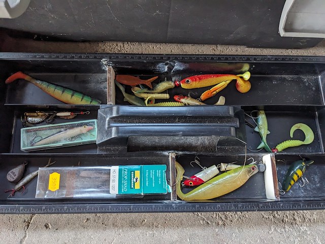 Partij hengelsportartikelen, (kunstaas en meer) - afbeelding 3 van  9