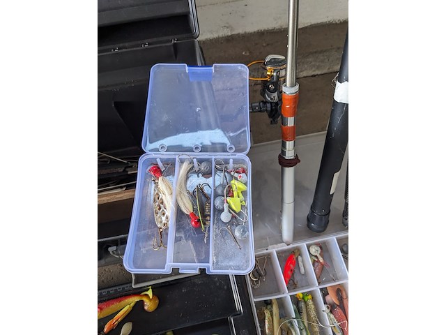 Partij hengelsportartikelen, (kunstaas en meer) - afbeelding 5 van  9