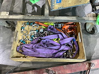 Partij hijsbanden met materiaalwagen - afbeelding 4 van  6