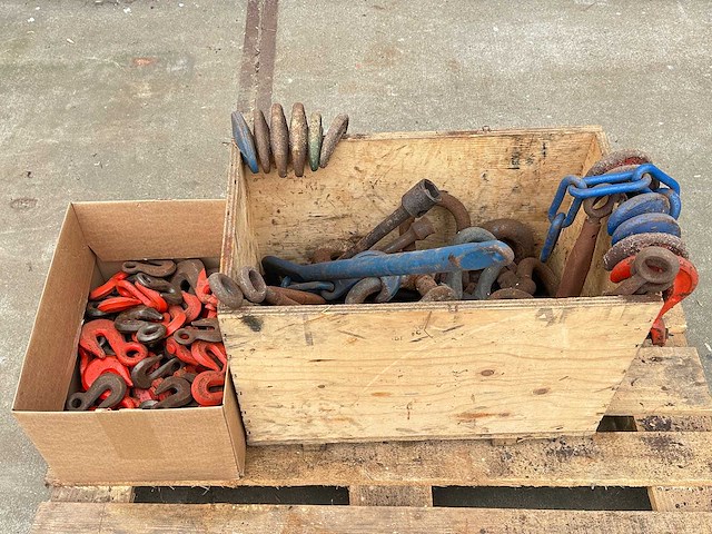 Partij hijsmateriaal - afbeelding 1 van  8