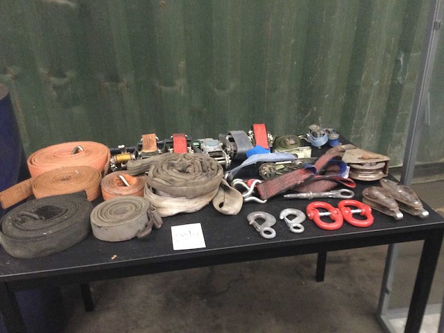 Partij hijsmaterialen - afbeelding 1 van  2