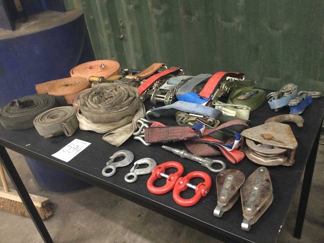 Partij hijsmaterialen - afbeelding 2 van  2