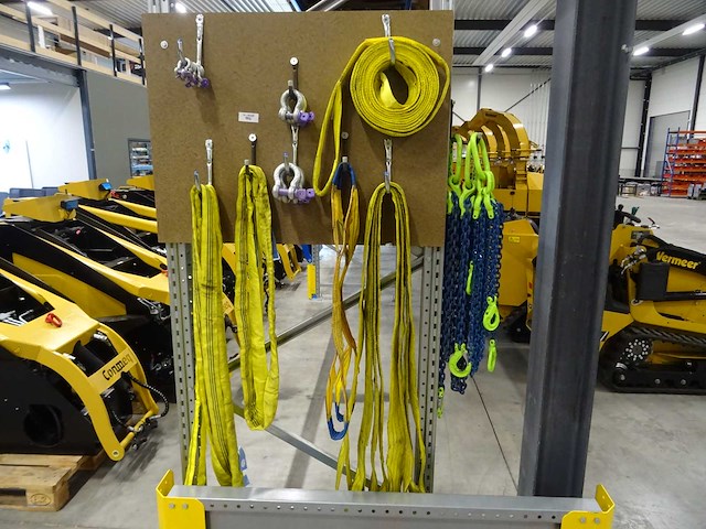 Partij hijsmaterialen - afbeelding 1 van  5