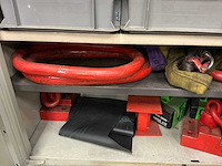 Partij hijsmiddelen in kast - afbeelding 8 van  19