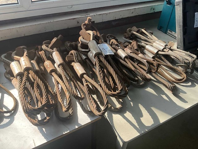 Partij hijsmiddelen - afbeelding 1 van  1