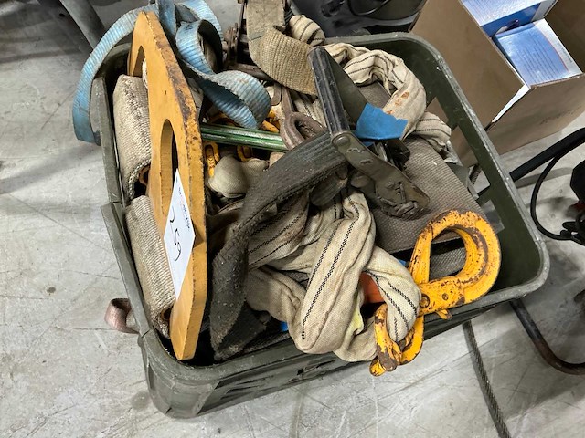 Partij hijsmiddelen - afbeelding 2 van  4