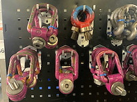 Partij hijsogen op magazijnrek - afbeelding 5 van  7