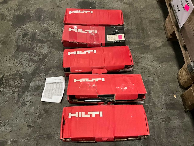 Partij hilti has ankerstang - afbeelding 1 van  5