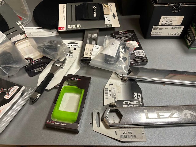 Partij hiod one / klickfix / mio / cube / lezyne fietsaccessoires - afbeelding 1 van  7