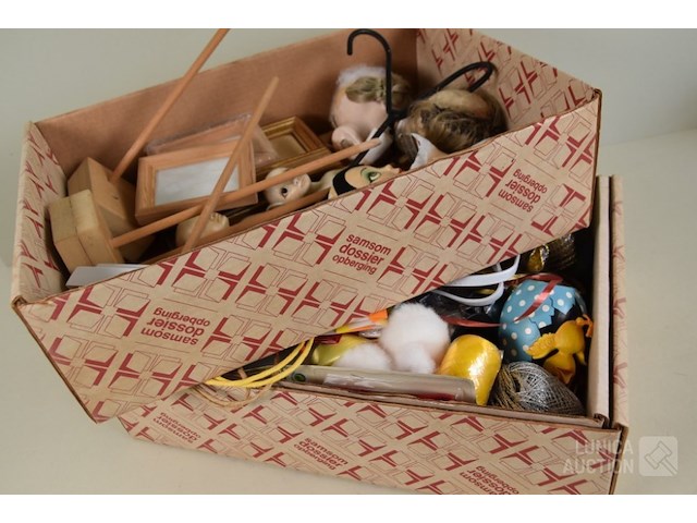 Partij hobbymaterialen - afbeelding 1 van  6